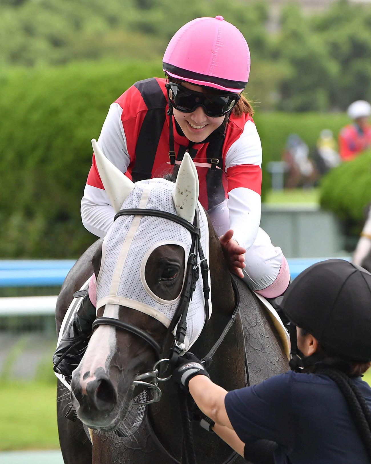永島まなみ騎手が2Rに続くJRA25勝目 ウインエーデルで1番人気に応える