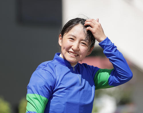 古川奈穂騎手が今年JRA17勝目「二の脚でカバーできて良かった」／札幌