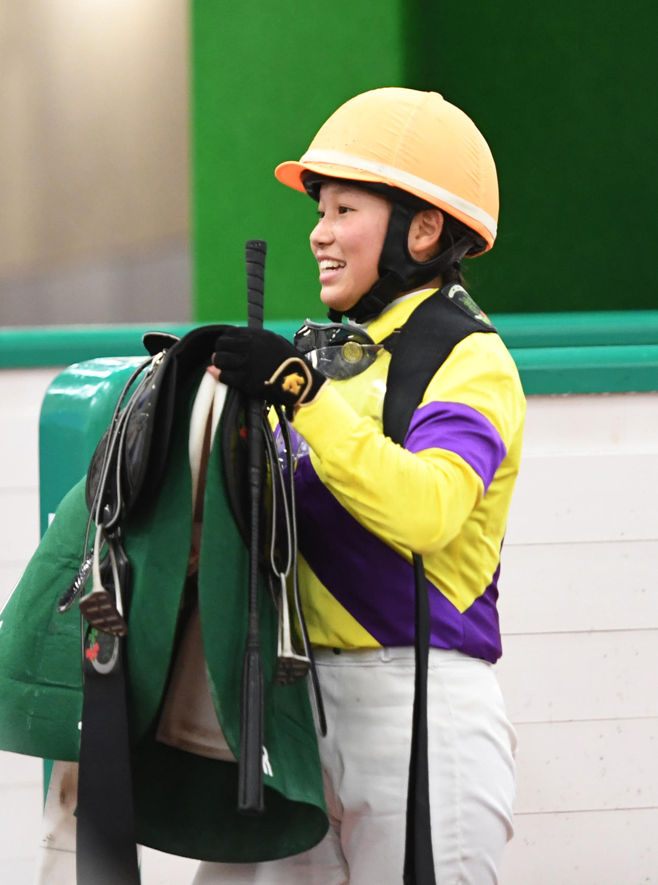 新潟記念で13着イーサンパンサーの小林美駒騎手（撮影・柴田隆二）