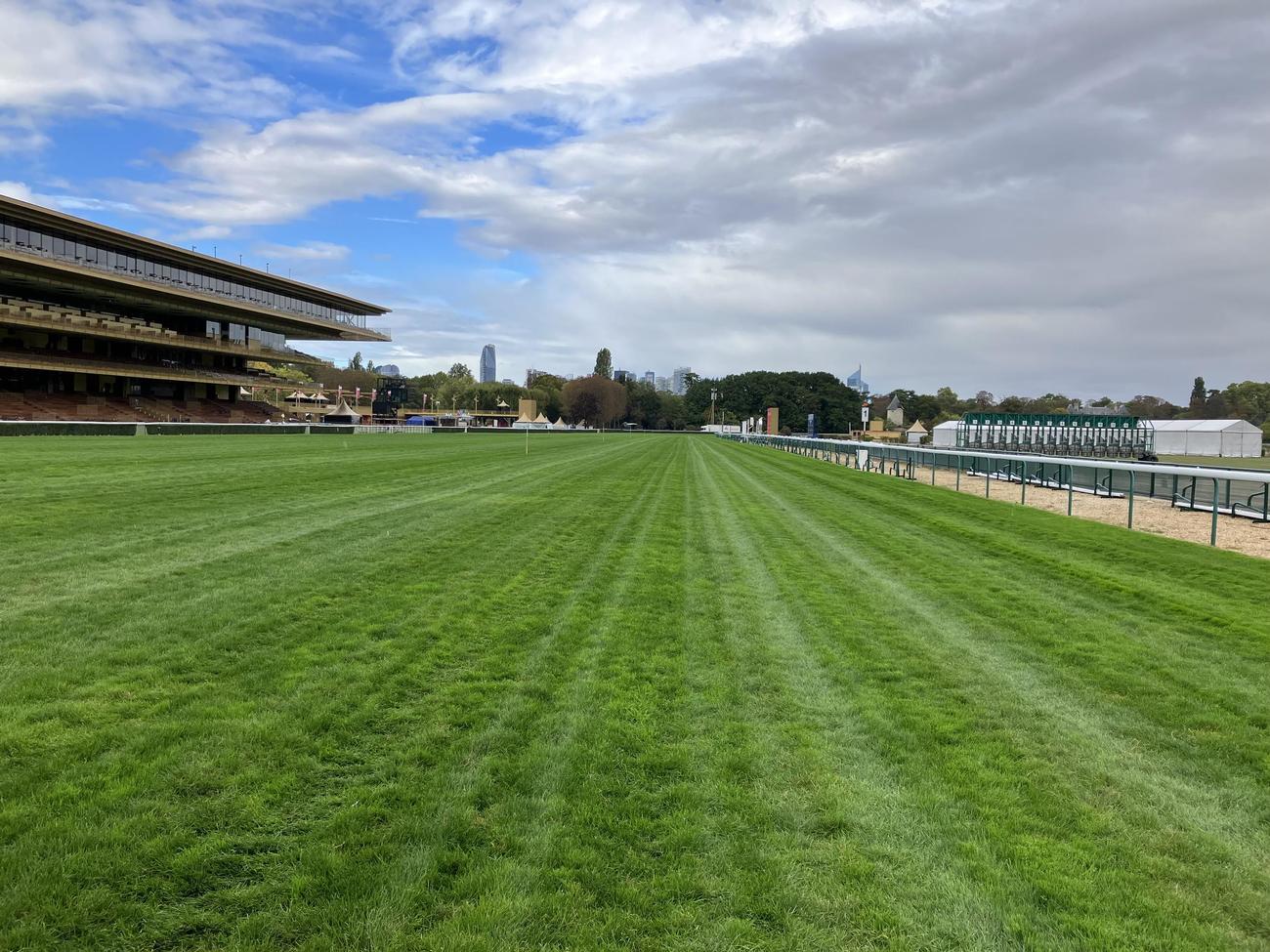 パリロンシャン競馬場（2022年9月撮影）