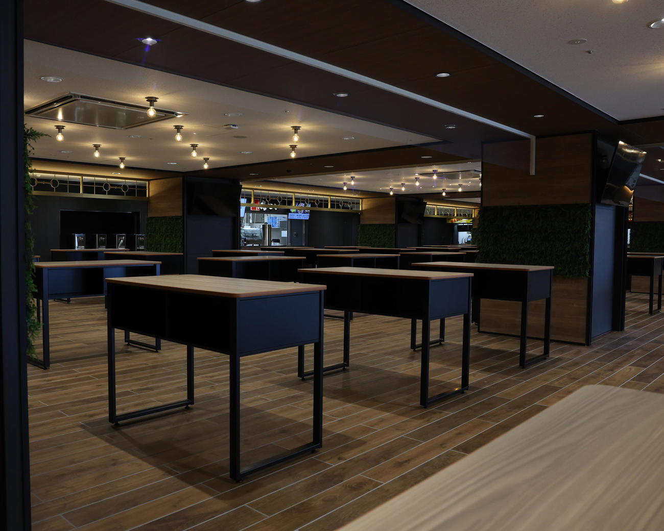 京都競馬場の1Fフードコート