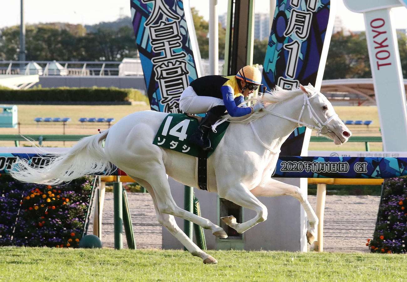 20年アルテミスSを制したソダシと吉田隼騎手