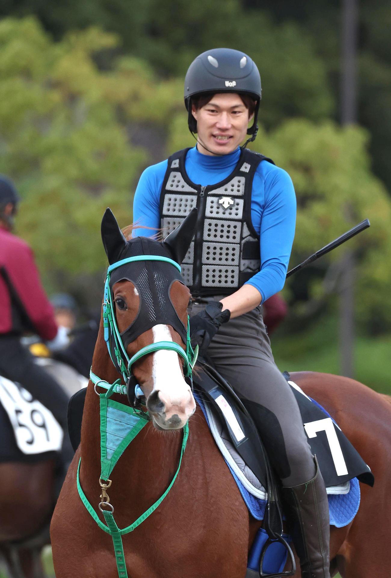 スタンド前で運動するフルレゾン（撮影・白石智彦）