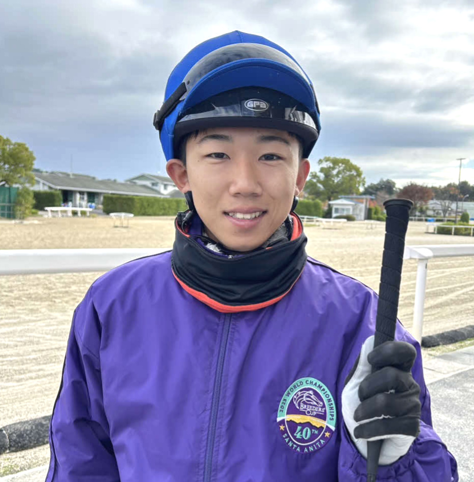 今週、土曜福島5Rタマモワカムシャで障害デビューを迎える鷲頭騎手（撮影者・藤本真育）
