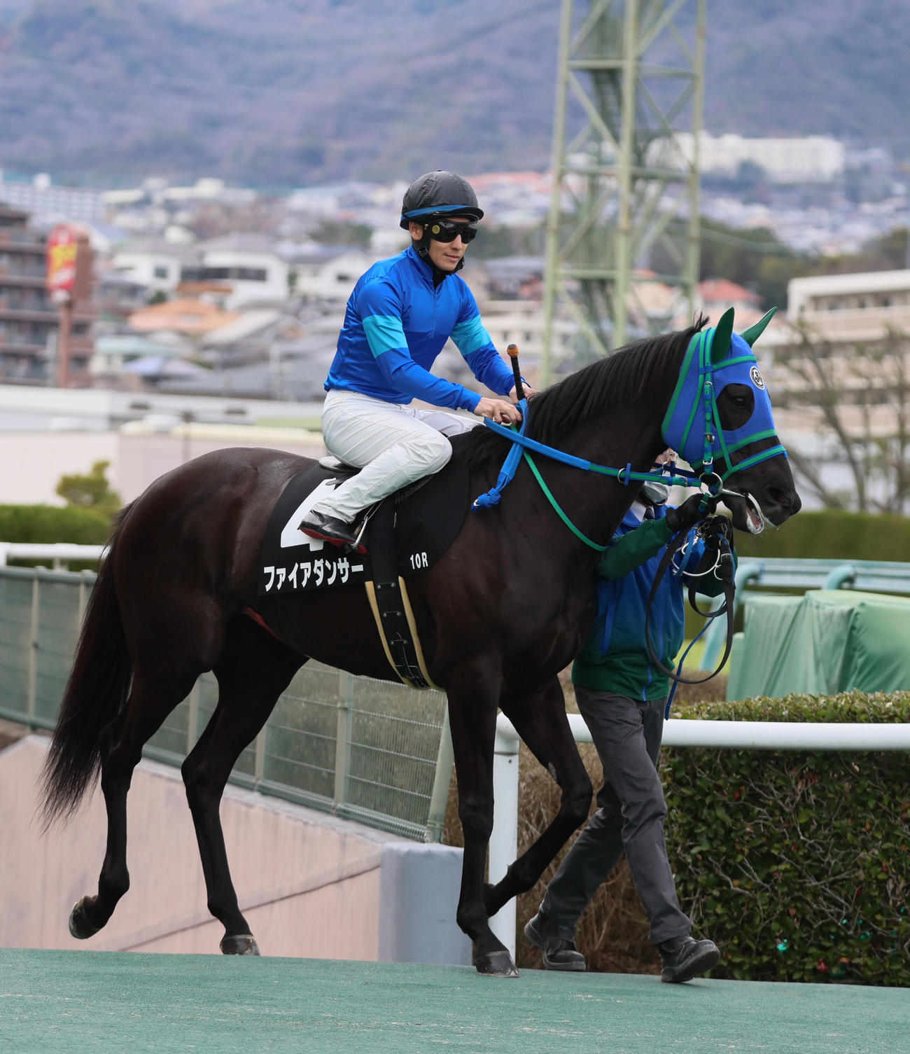 ファイアダンサー（23年3月撮影）