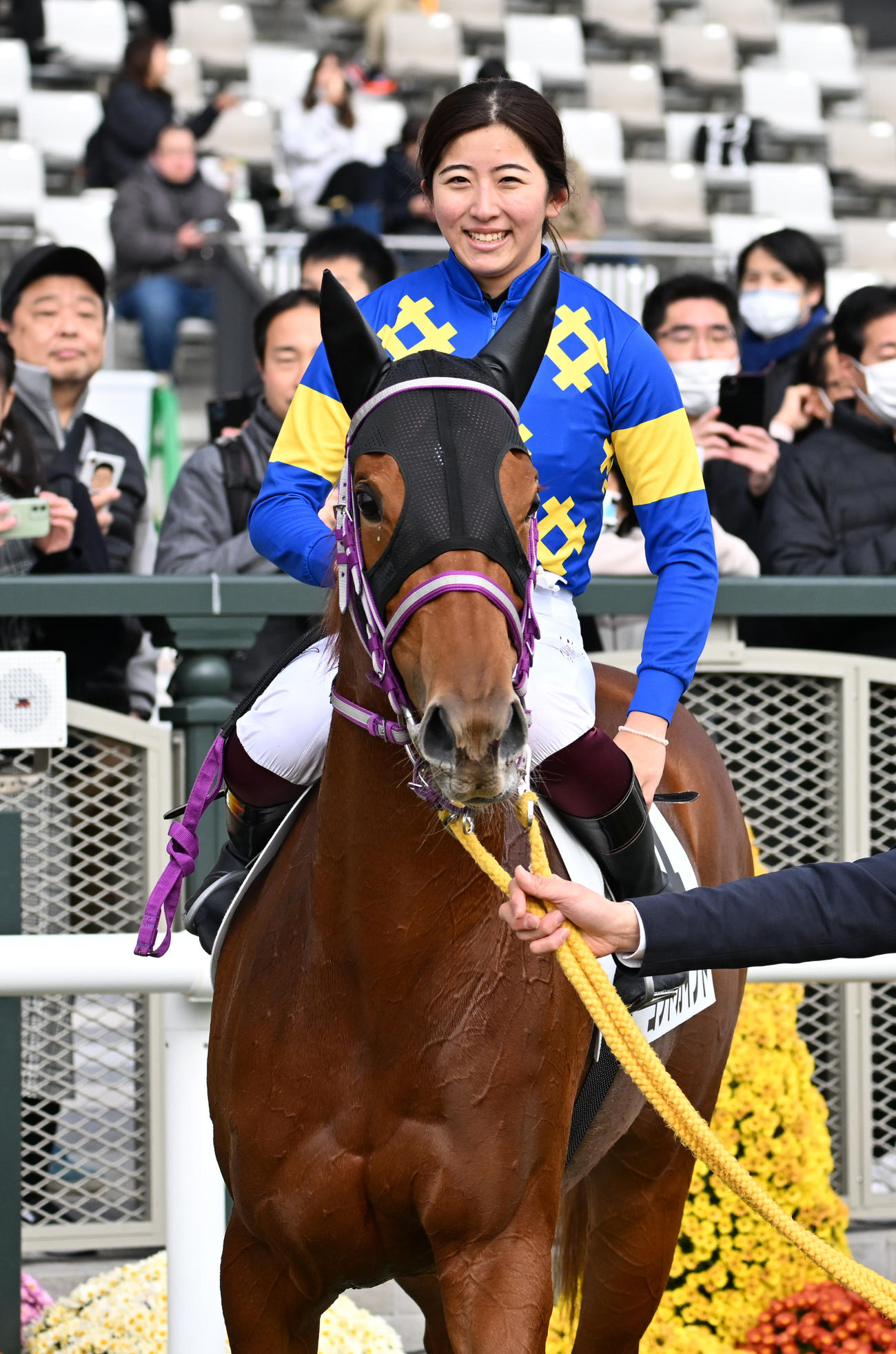 京都1Rを勝利したゴッドカインドと今村騎手（撮影・清水貴仁）