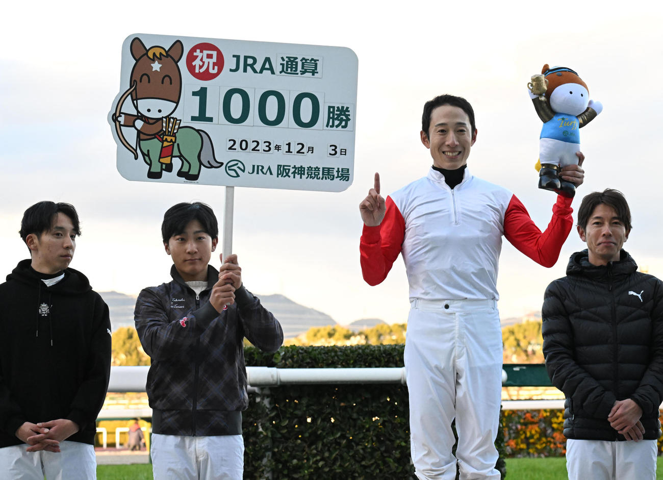 阪神12R、トラベログでJRA通算1000勝を達成した藤岡佑介騎手（撮影・和賀正仁）