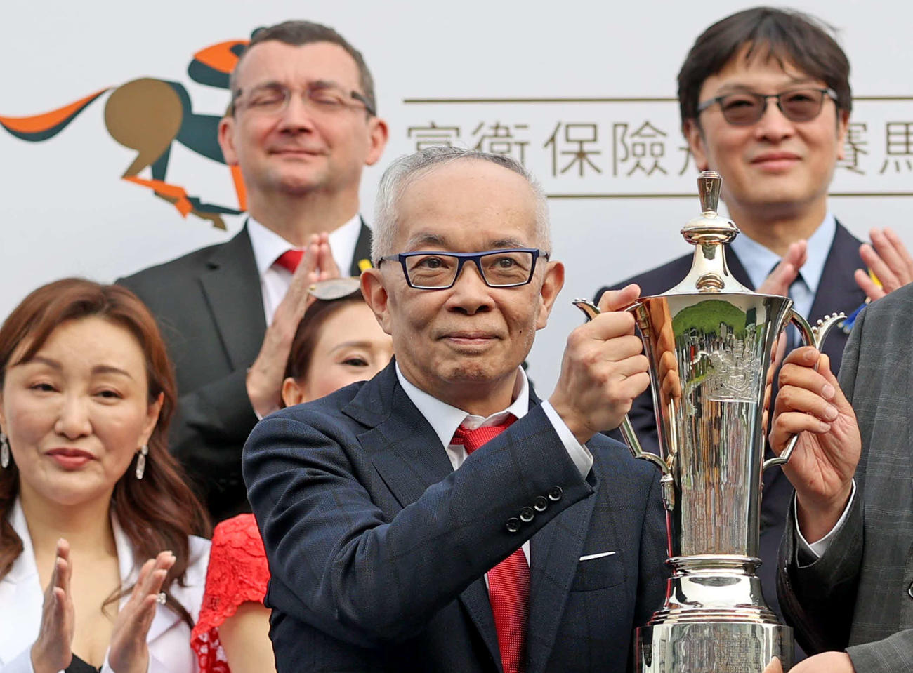 ロマンチックウォリアーの馬主ピーター・ラウ氏（C）The Hong Kong Jockey Club