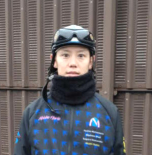 調教騎乗を再開した菱田裕二騎手