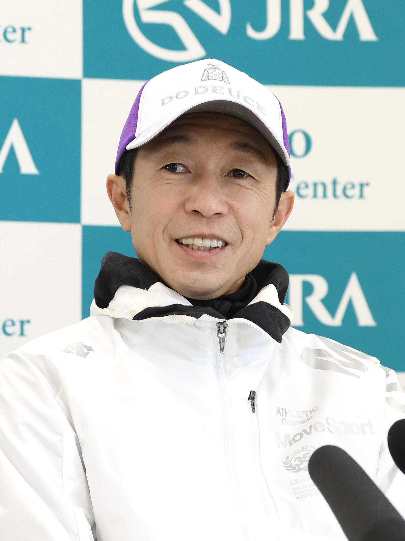 有馬記念の共同会見で質問に答える武豊騎手（撮影・白石智彦）