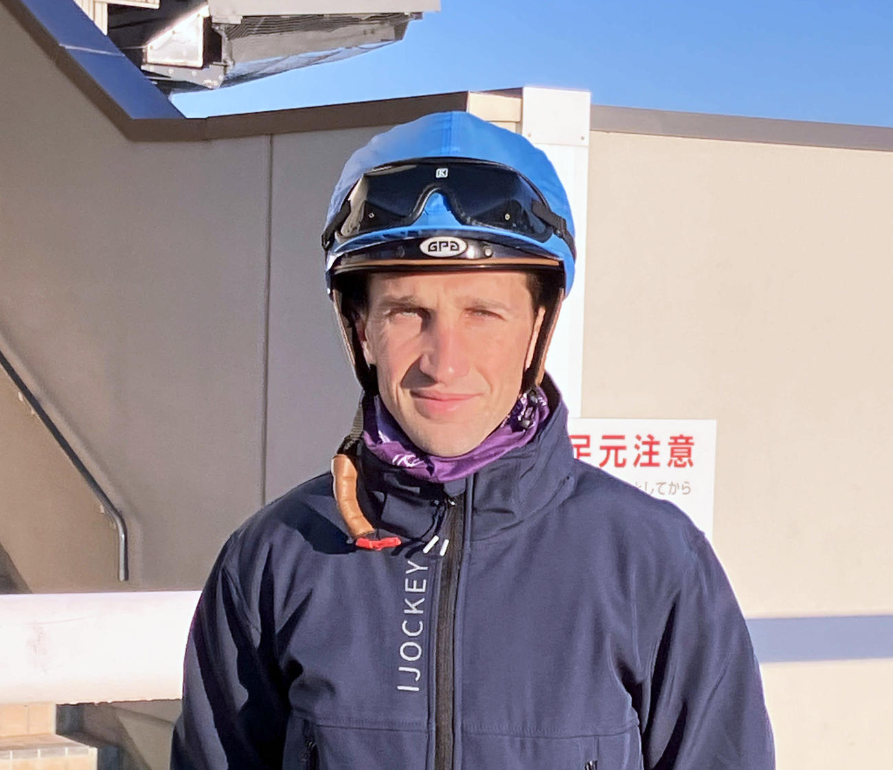 栗東トレセンで調教を行ったルメートル騎手