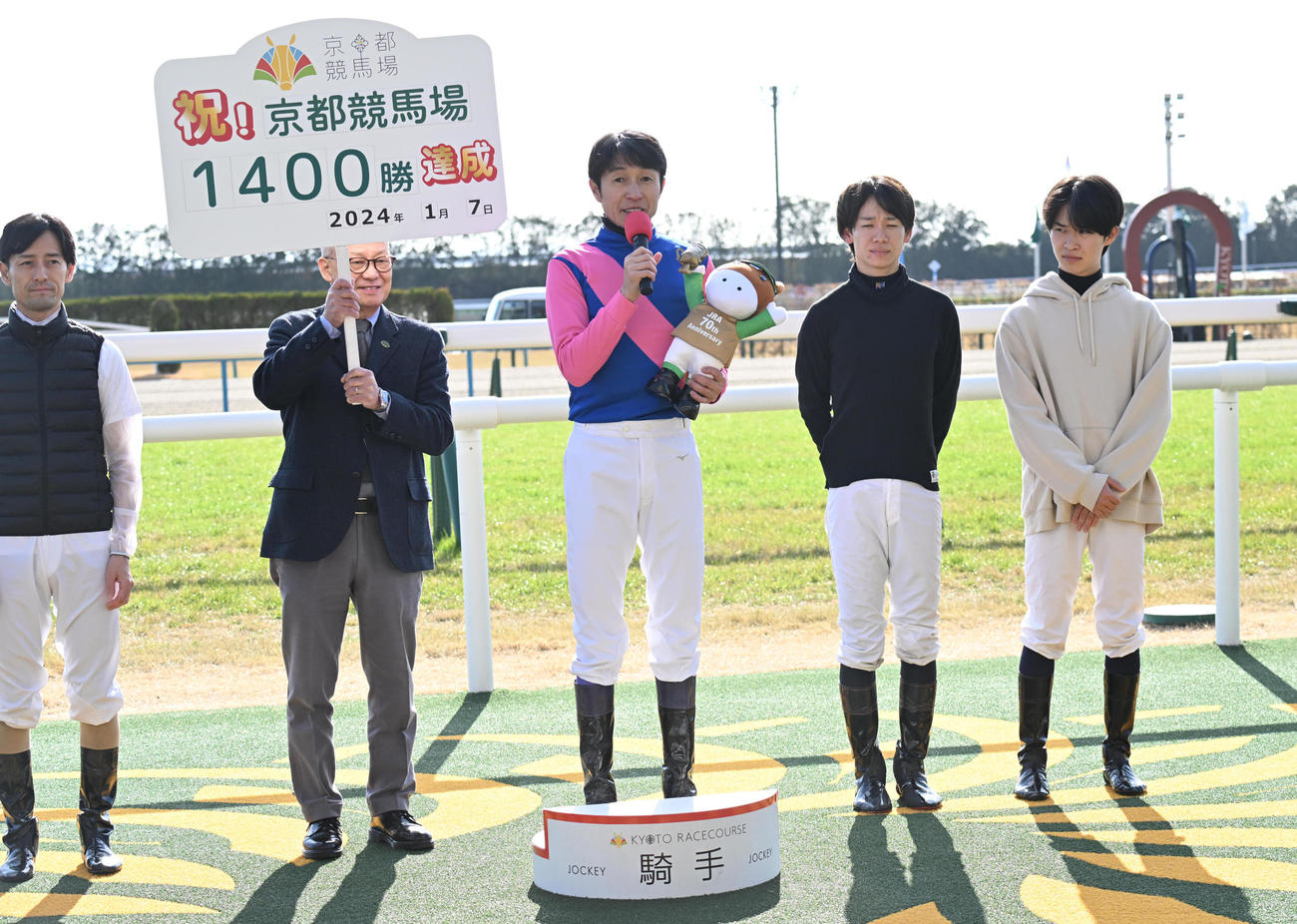 京都競馬場1400勝を達成した武豊騎手（撮影・和賀正仁）
