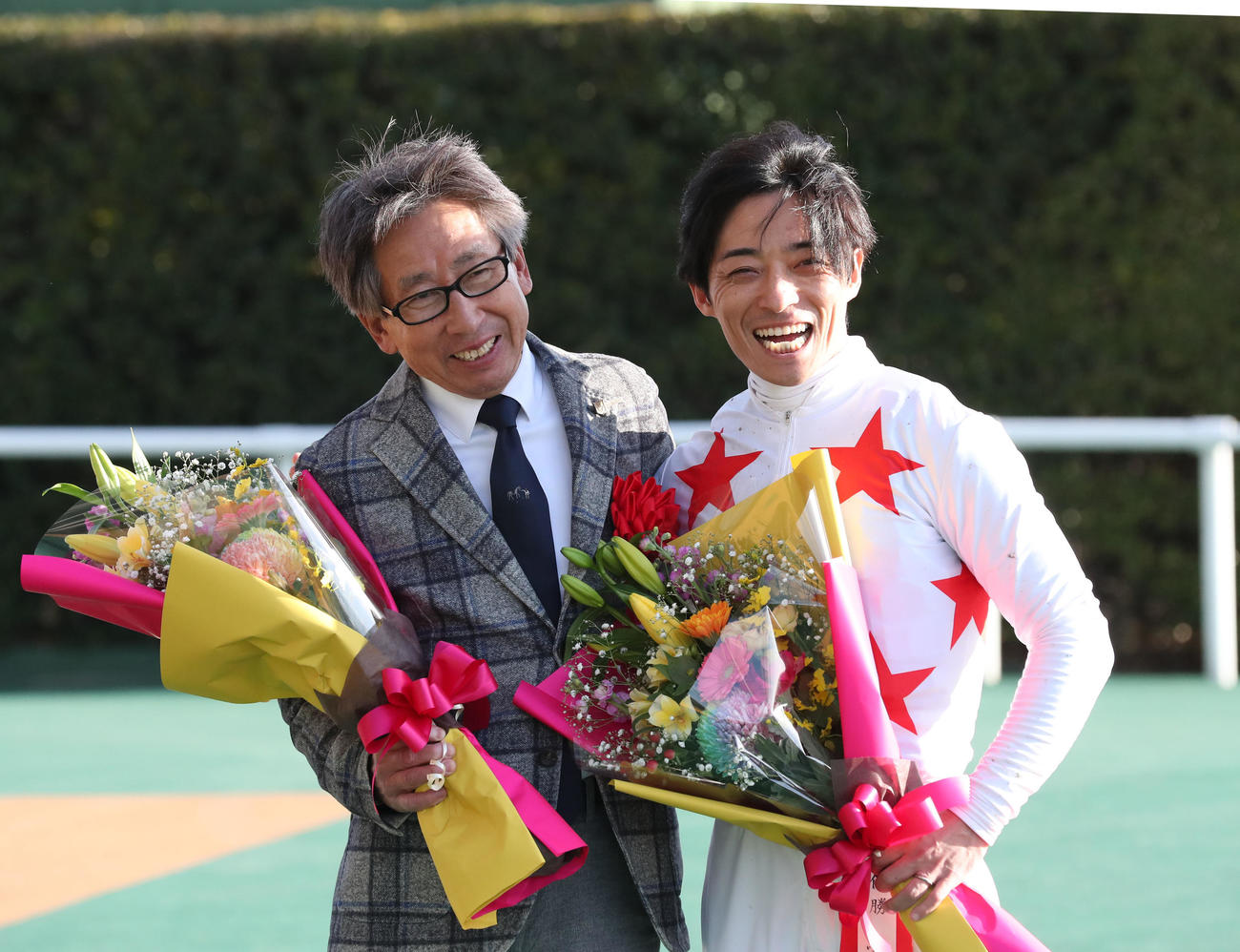 愛知杯を制した川田騎手と安田調教師（左）（撮影・梅根麻紀）