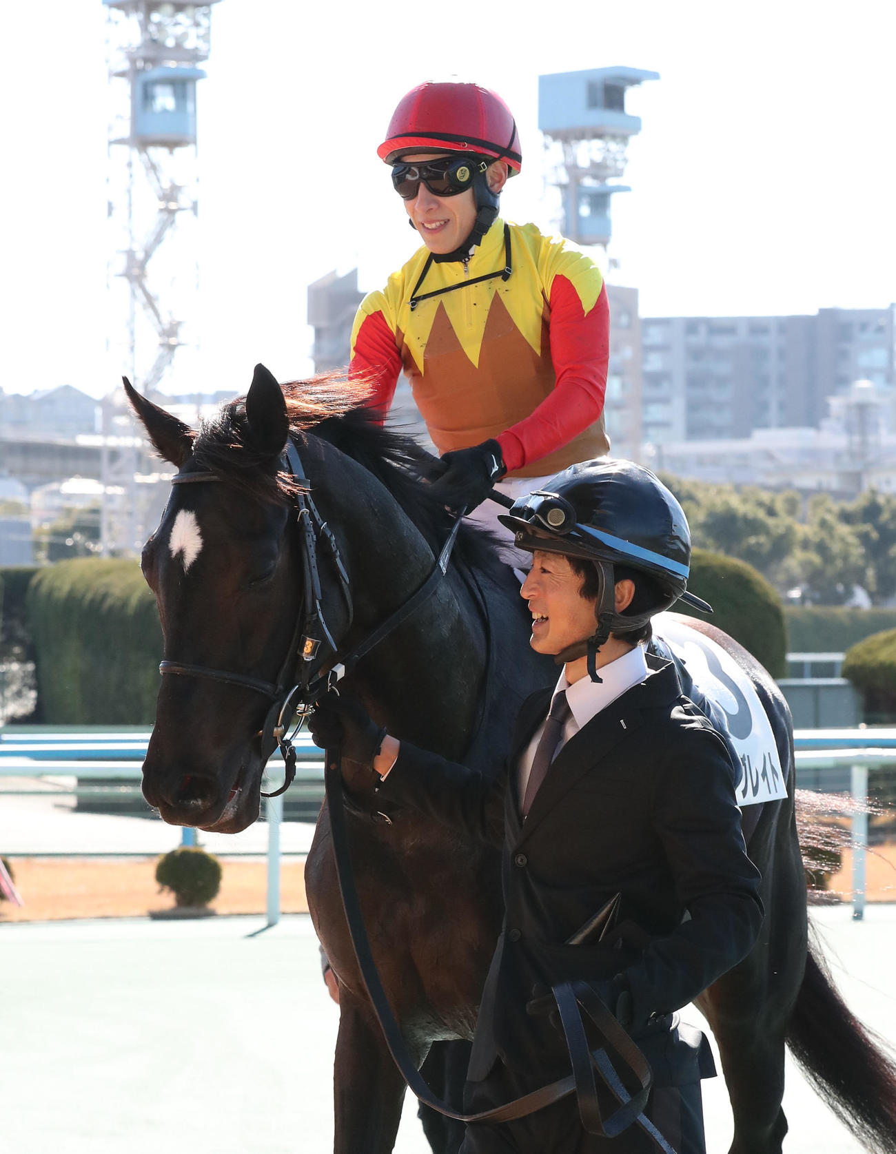 インテグレイトと藤岡佑騎手（撮影・梅根麻紀）