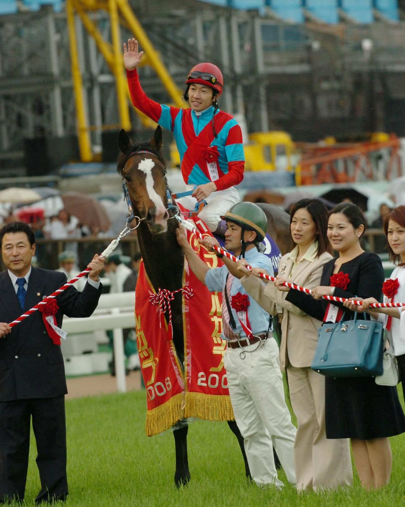 06年、NHKマイルカップを制したロジックと武豊騎手