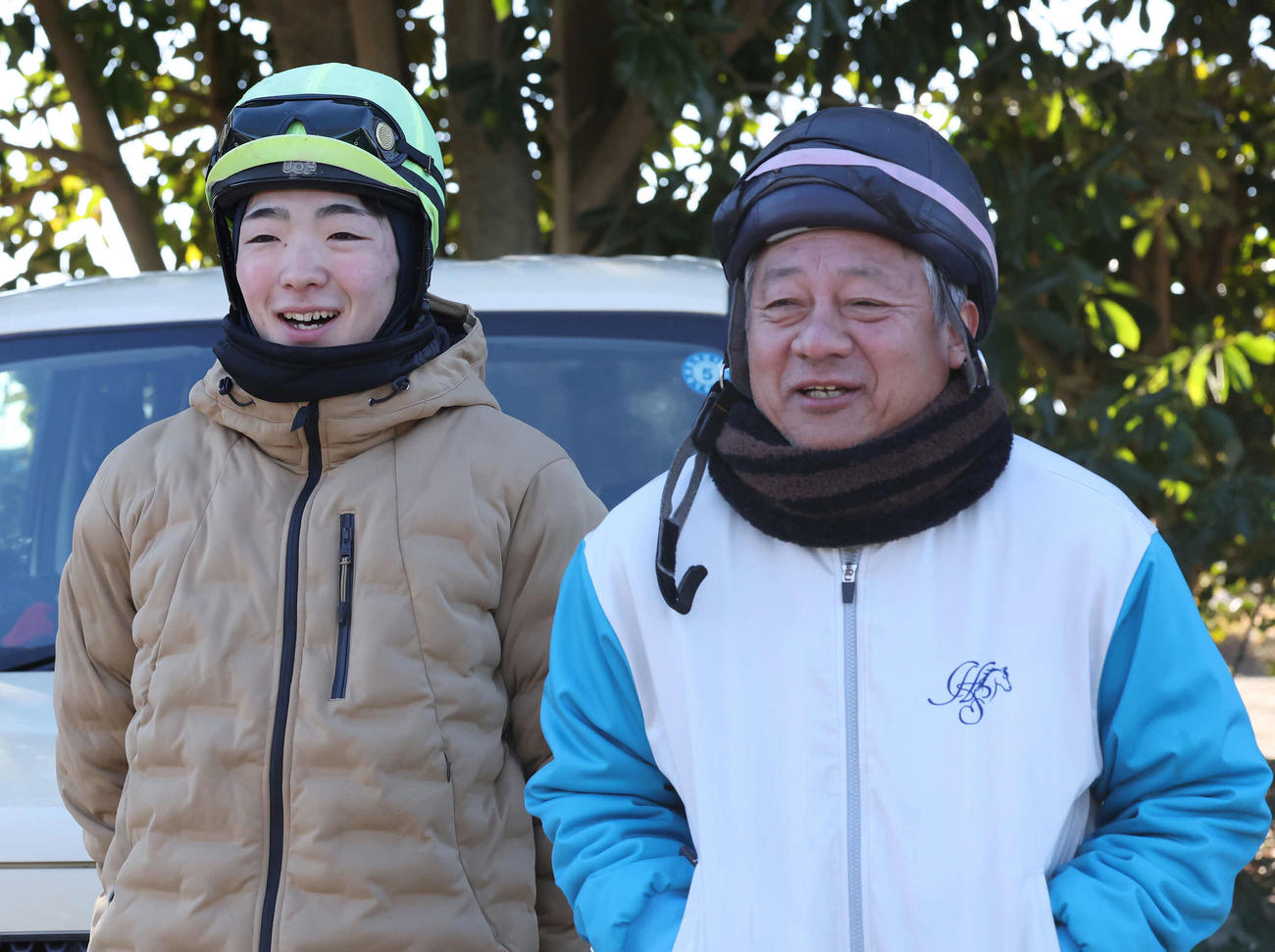 根岸Sで杉浦師（右）の管理馬ライラボンドで重賞初騎乗する小林勝騎手（撮影・丹羽敏通）
