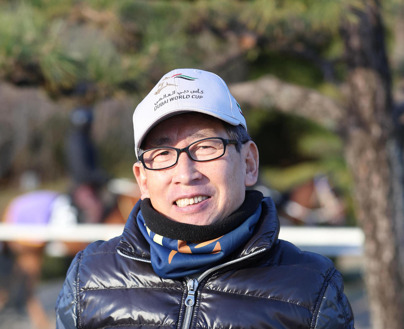今週2重賞に3頭出しで挑む安田隆師（撮影・白石智彦）