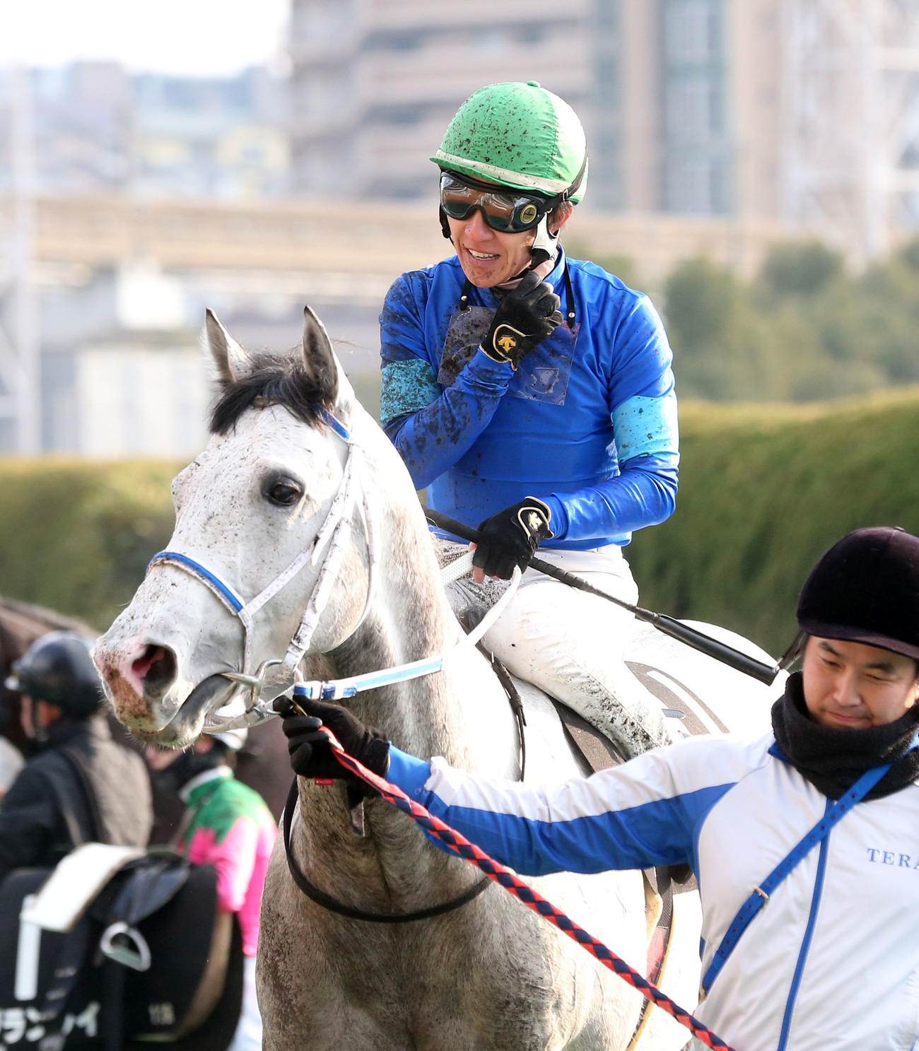 巌流島S 1着のヤクシマと丹内騎手（撮影・冨田成美）