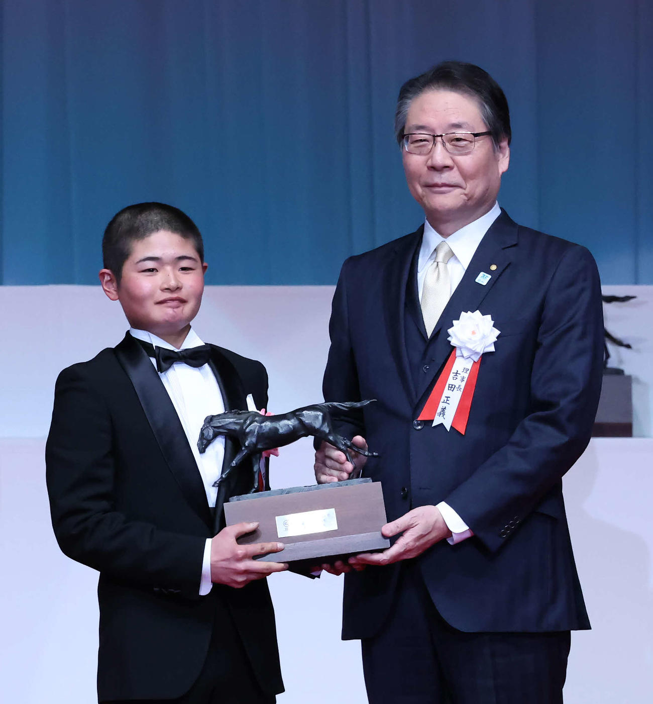 最多勝利新人騎手賞を受賞した田口騎手（撮影・丹羽敏通）