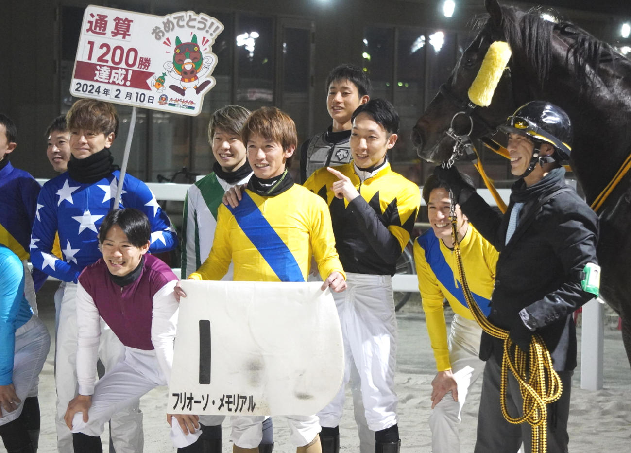 地方通算1200勝を達成した本田正重騎手
