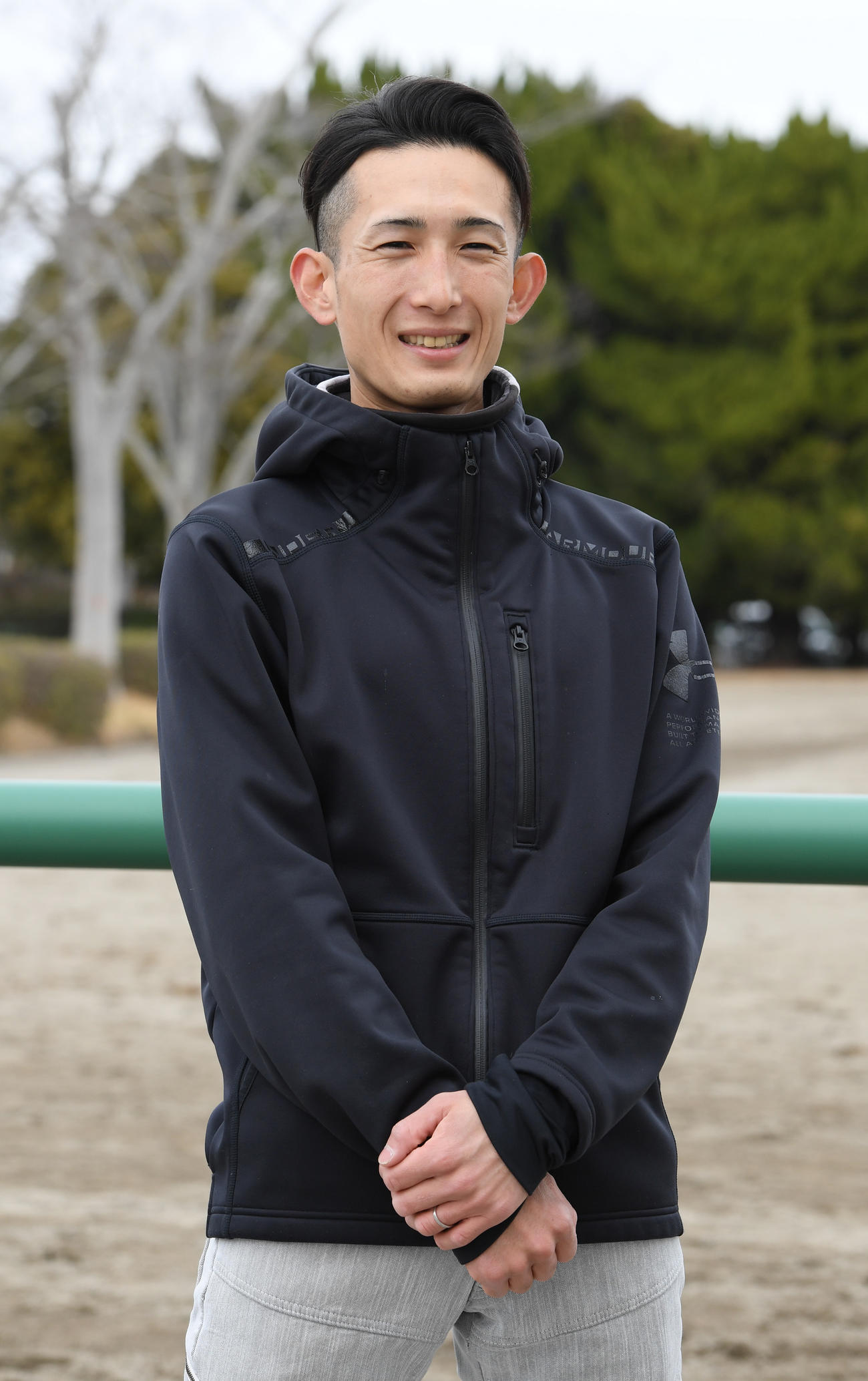 デビューする坂口騎手（撮影・柴田隆二）