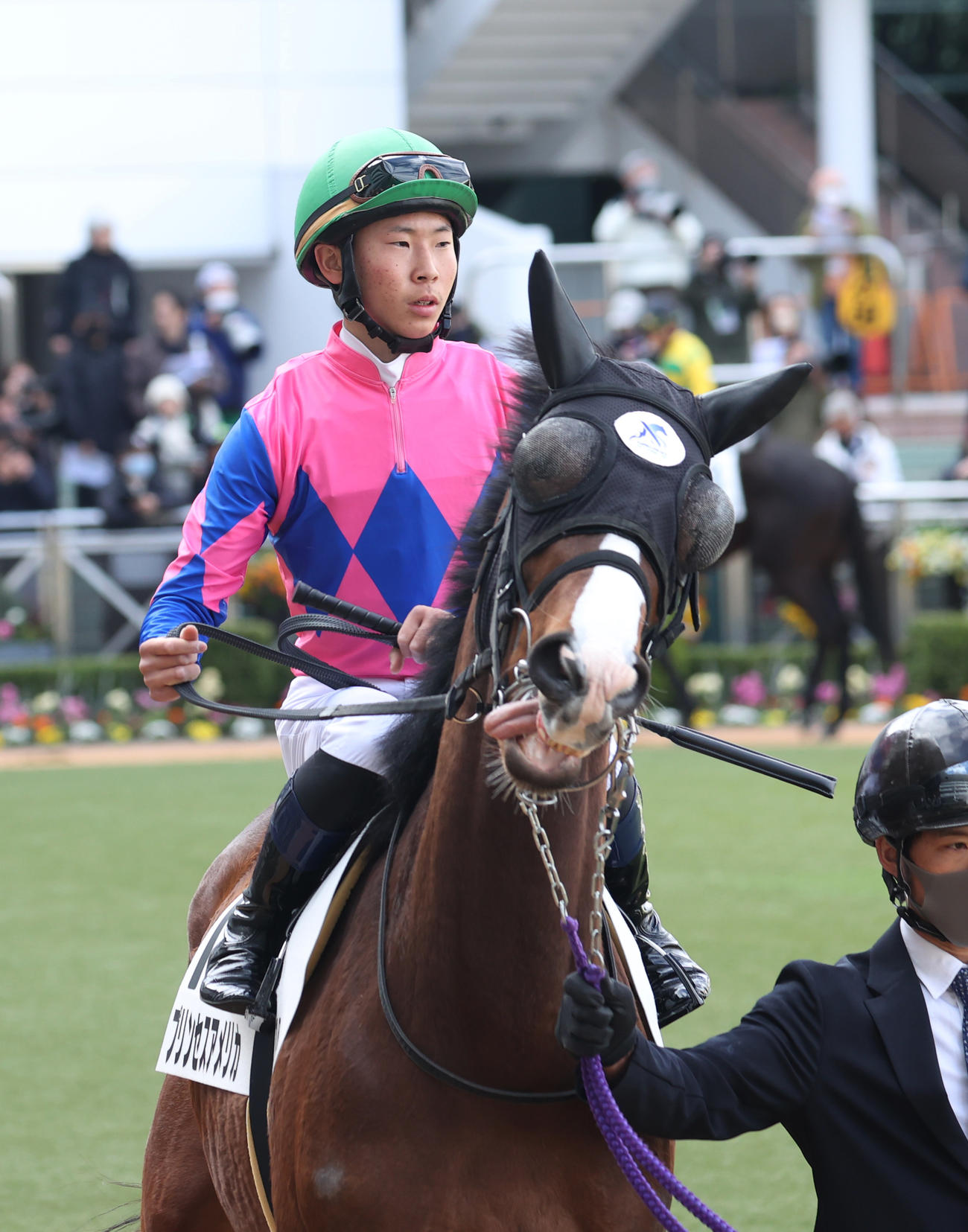 中山1Rで16着のプリンセスアメリカの石神道騎手（撮影・柴田隆二）