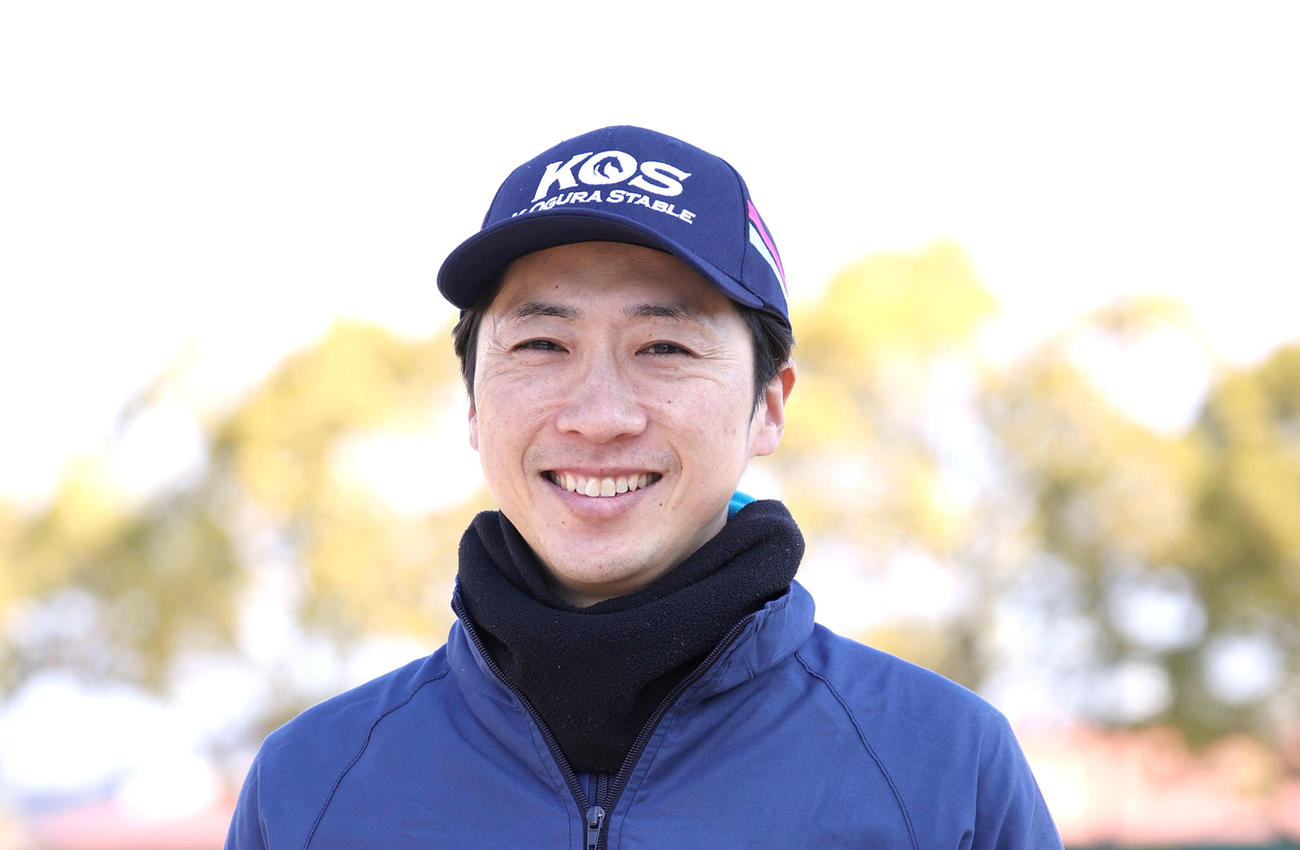今週末の競馬で初陣を迎える小椋師（撮影・白石智彦）