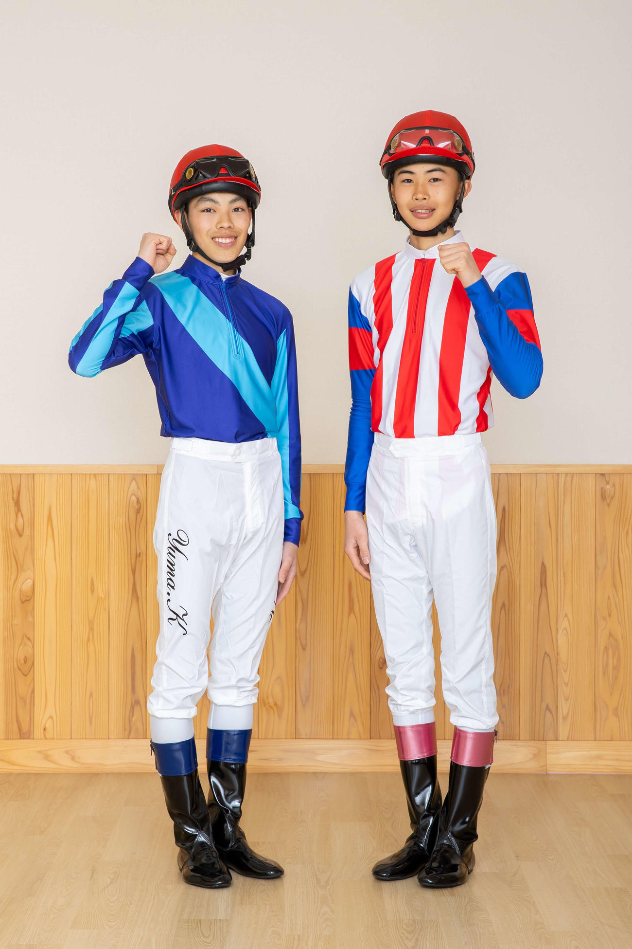 加藤雄真騎手（左）と佐野遥久騎手（地方競馬全国協会提供）