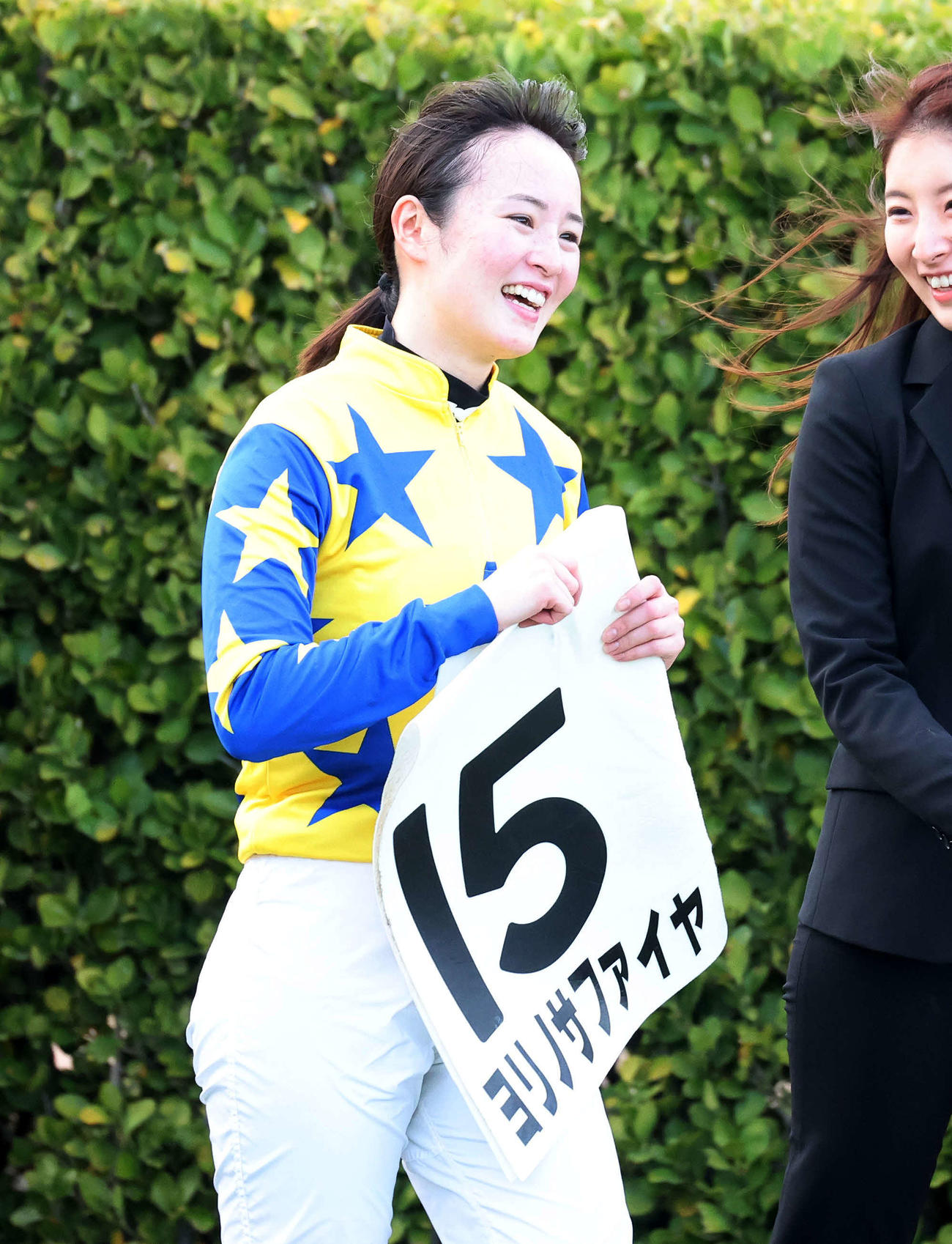4歳2勝クラスをヨリノサファイヤで制し笑顔を見せる藤田騎手（2024年3月17日撮影）