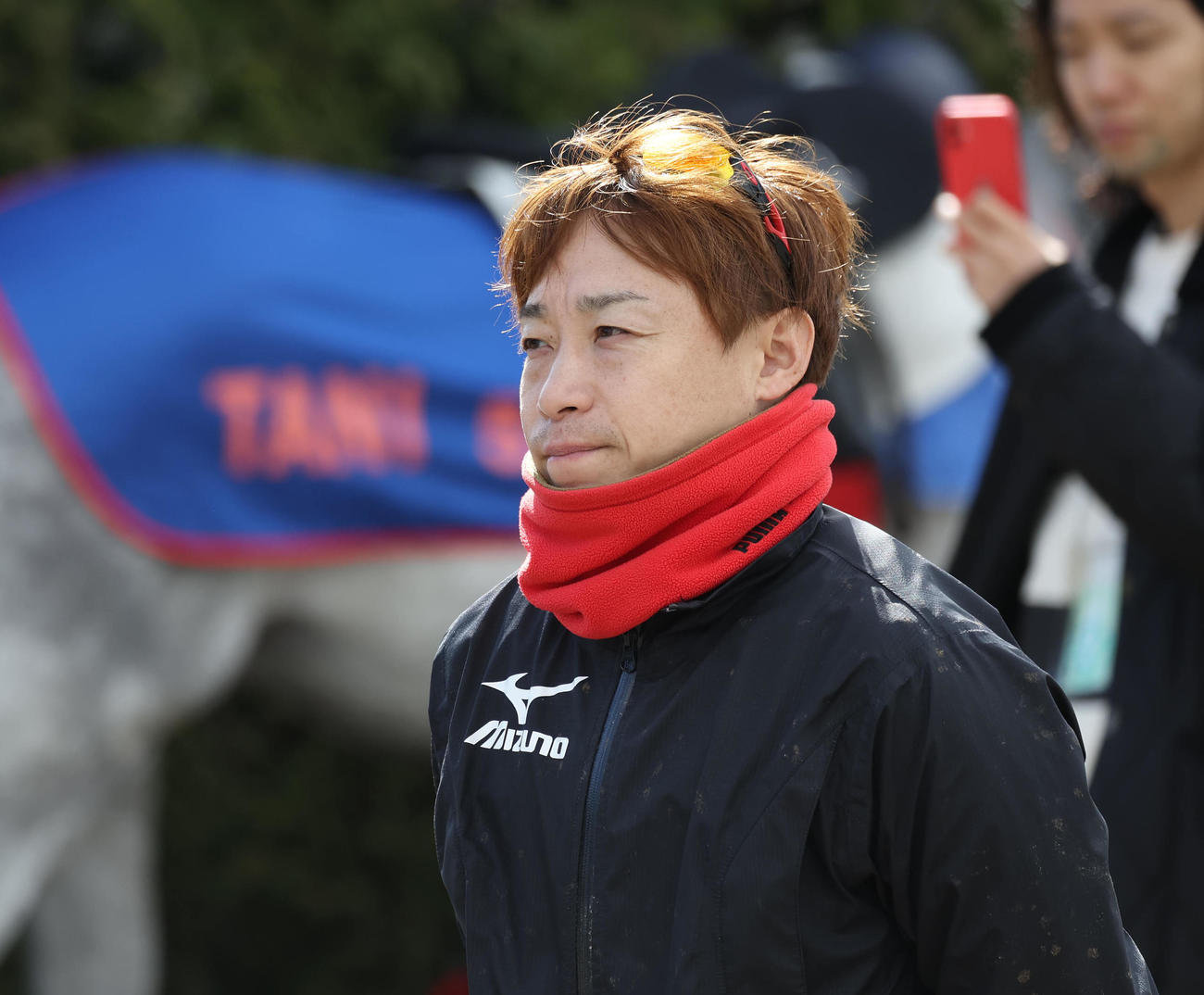 メイケイエールを見送る池添騎手（撮影・白石智彦）