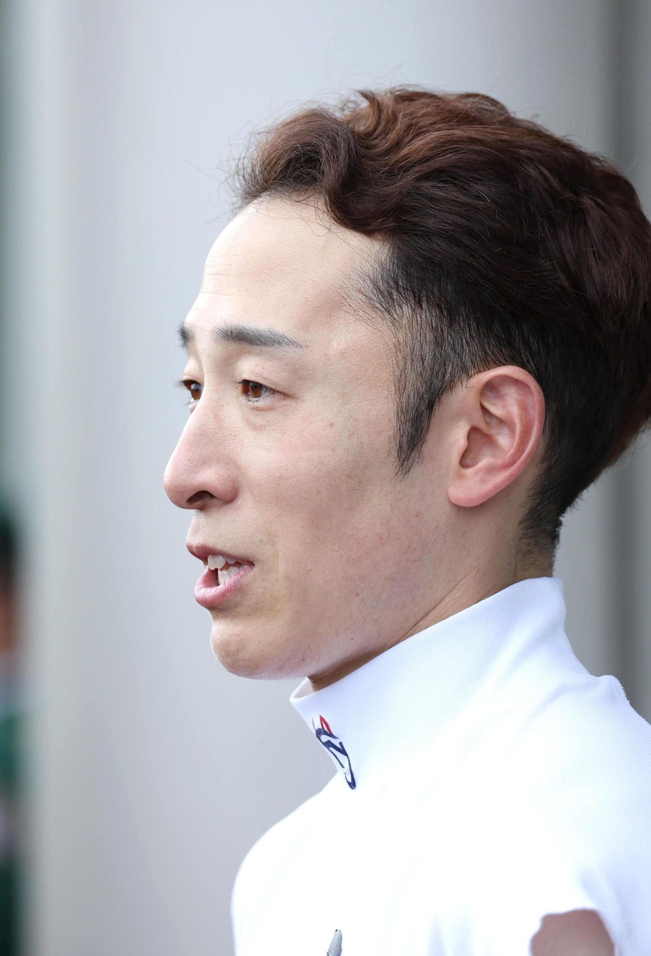 1Rの騎乗を終え心境を語る藤岡佑騎手（撮影・白石智彦）