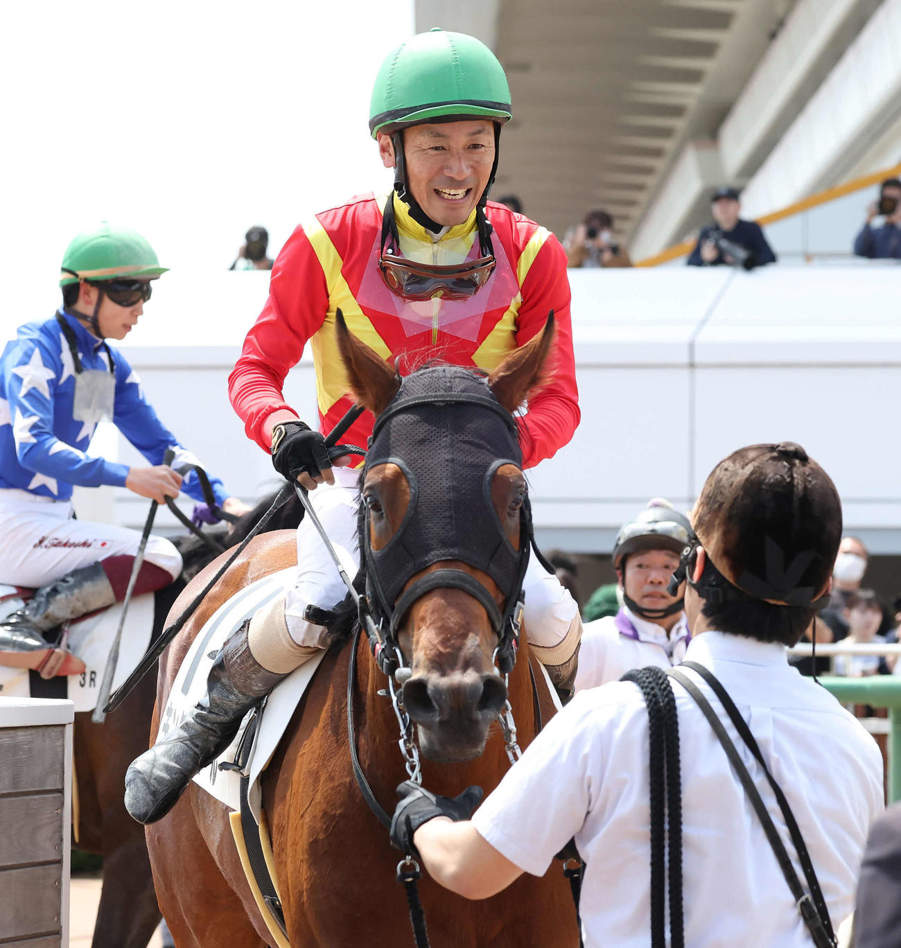 中山3R、キングクレオールで3歳未勝利戦を制した勝浦騎手（撮影・丹羽敏通）