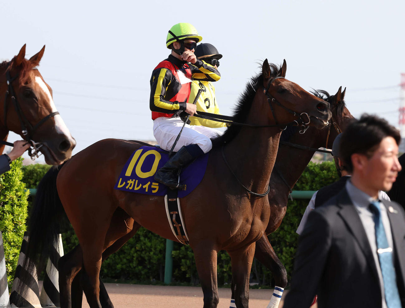 皐月賞、1番人気に応えられずに6着に敗れたレガレイラと北村宏騎手（撮影・丹羽敏通）