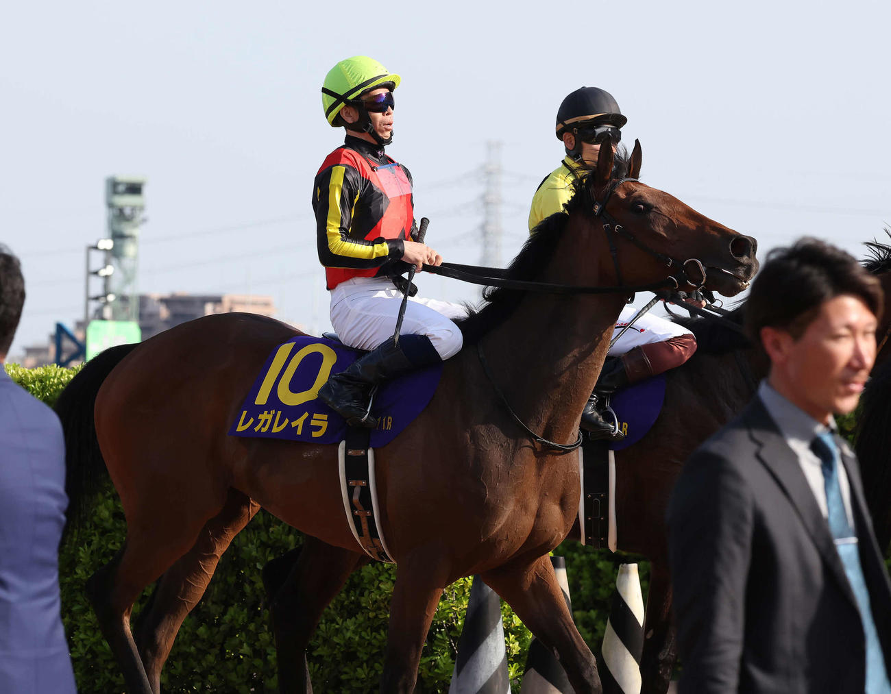 皐月賞、1番人気に応えられずに6着に敗れたレガレイラと北村宏騎手（撮影・丹羽敏通）