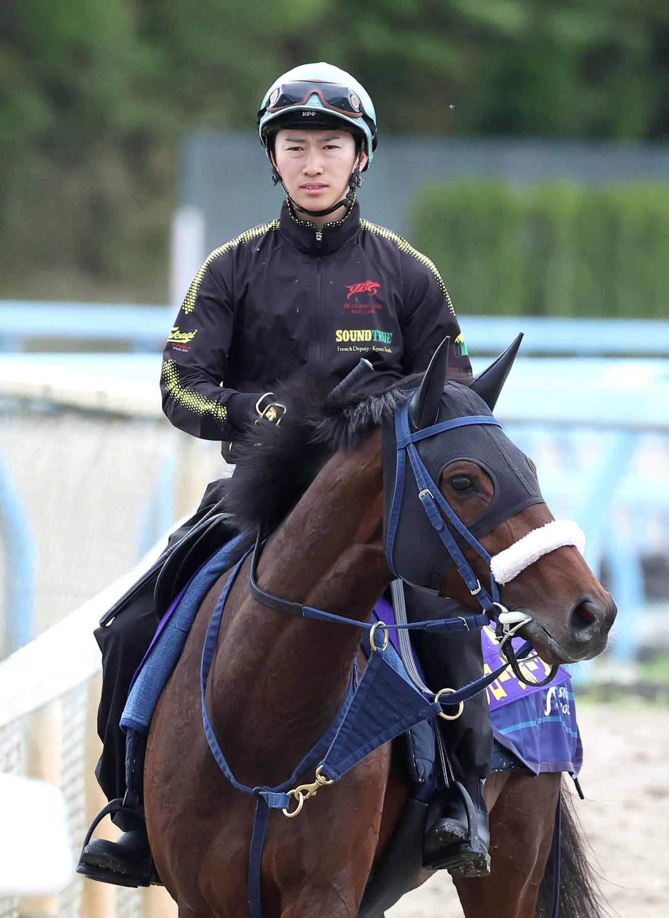 24日、菅原明騎手とブローザホーン