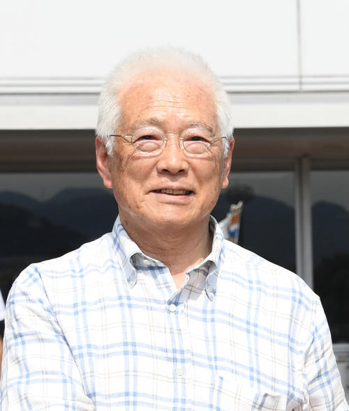 坂口正大氏