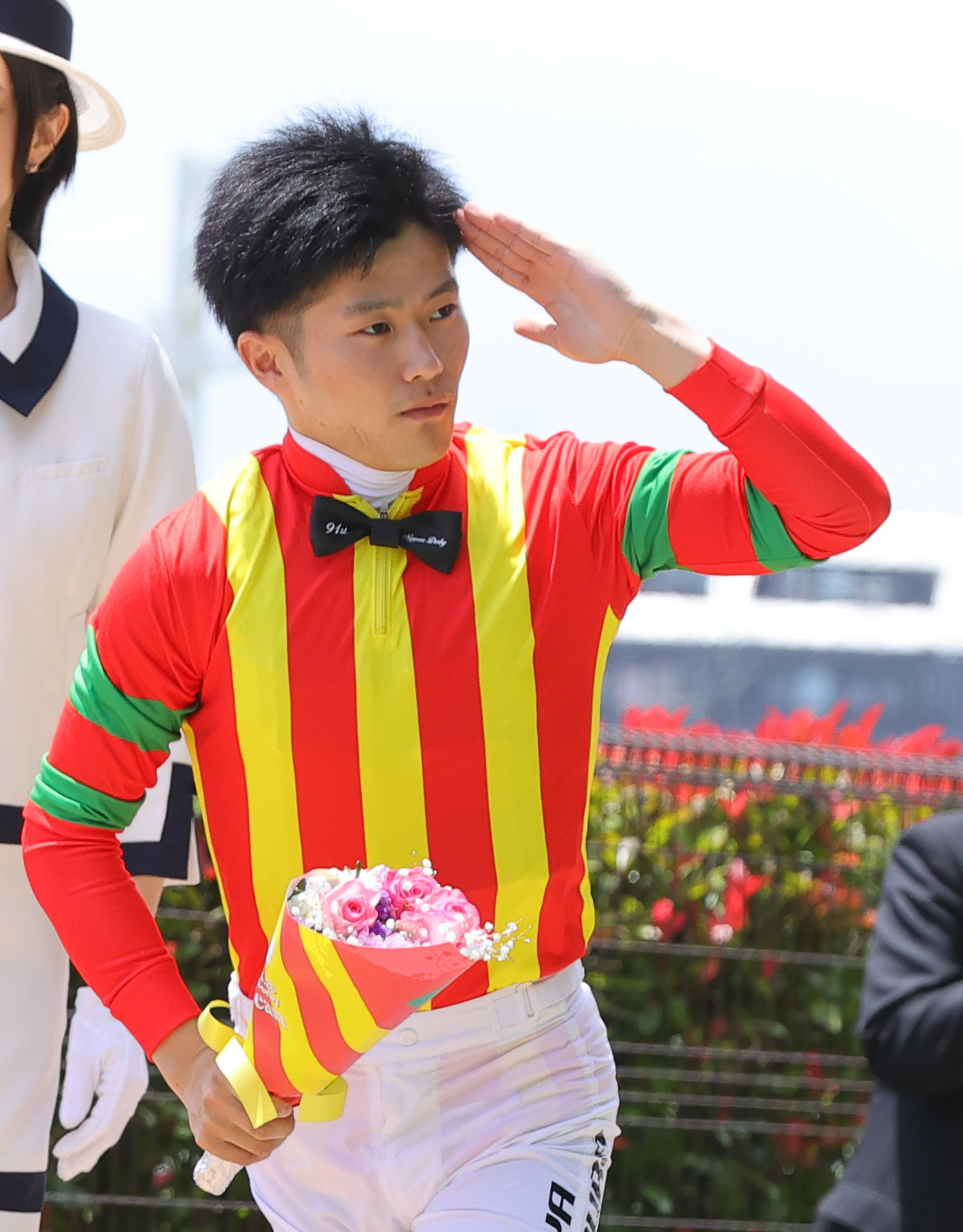 日本ダービーの騎手紹介に登場した西村淳也騎手（撮影・野上伸悟）