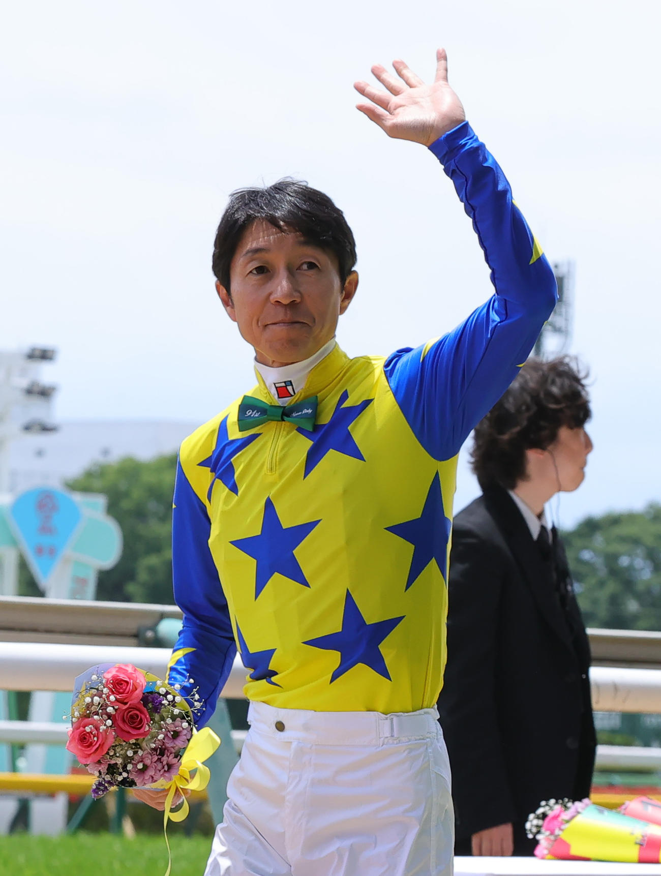 日本ダービーの騎手紹介に登場した武豊騎手（撮影・野上伸悟）