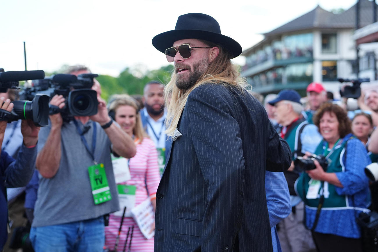 ベルモントSを制し喜ぶドーノックの共有馬主ジェイソン・ワース氏（USA TODAY）