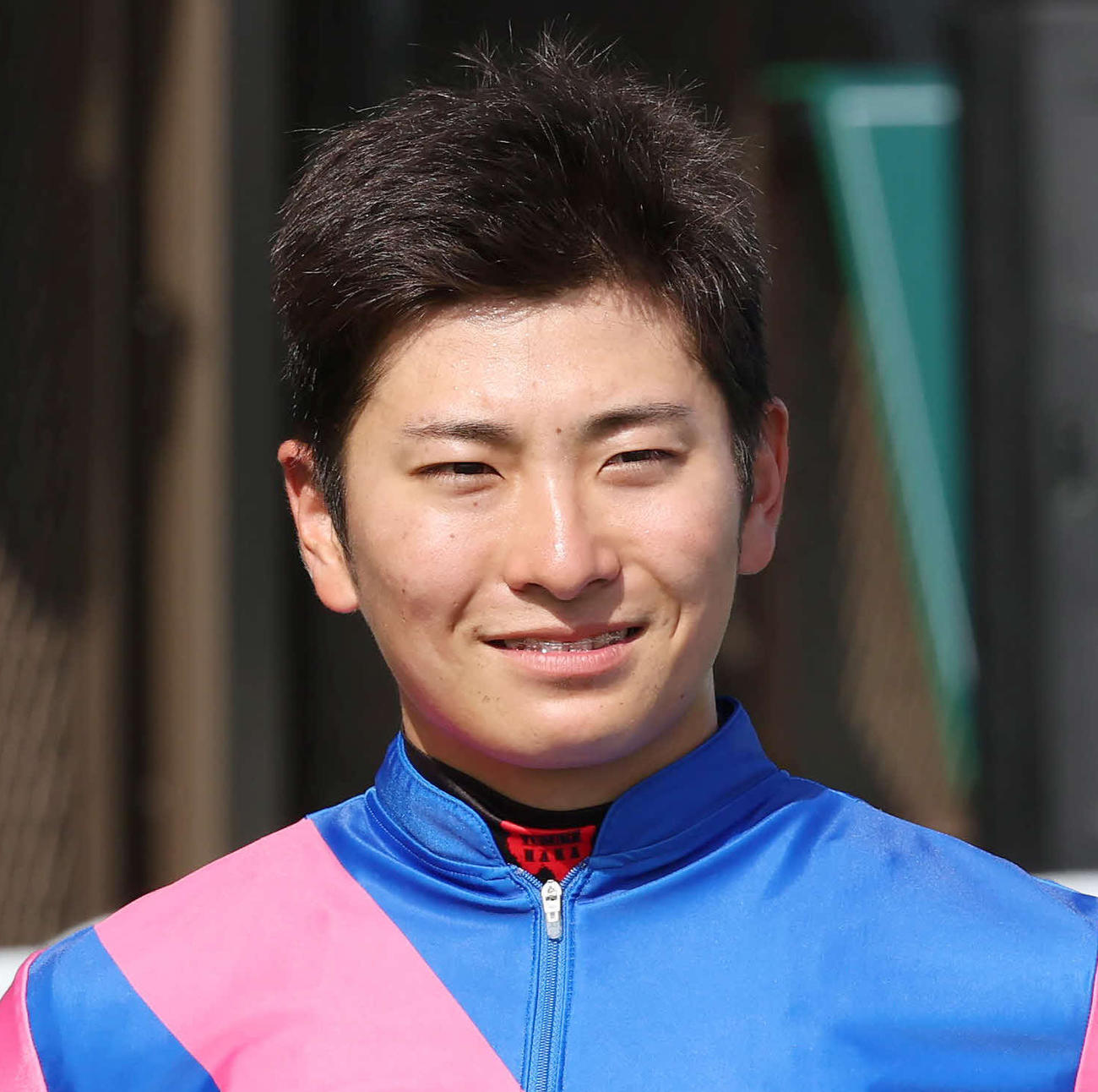原優介騎手（2024年撮影）