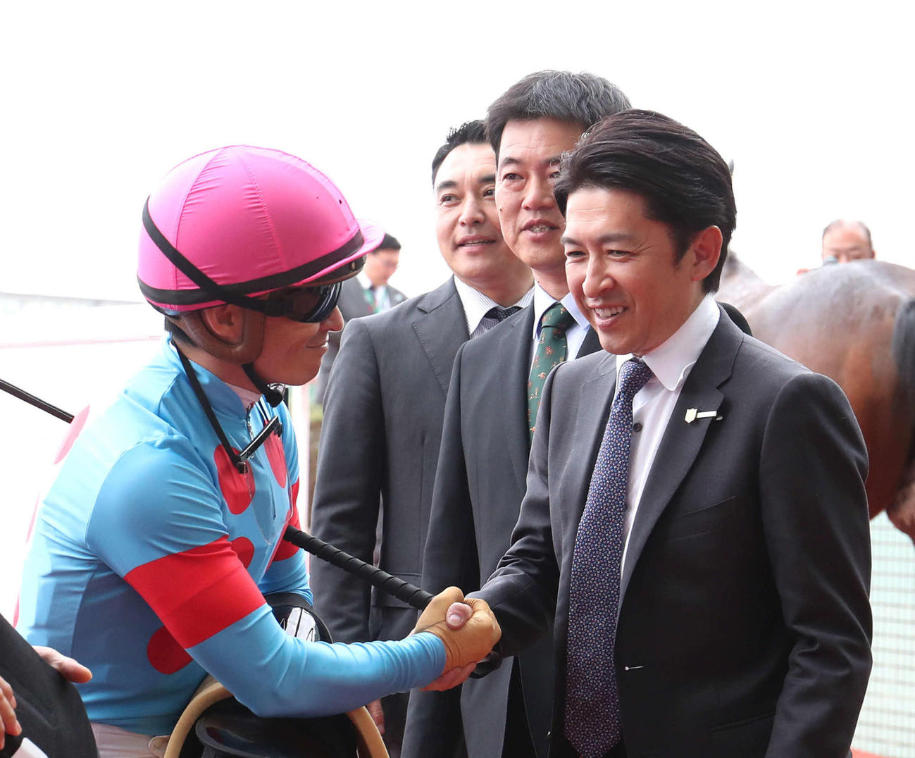 川田騎手（左）と福永師（2024年4月撮影）