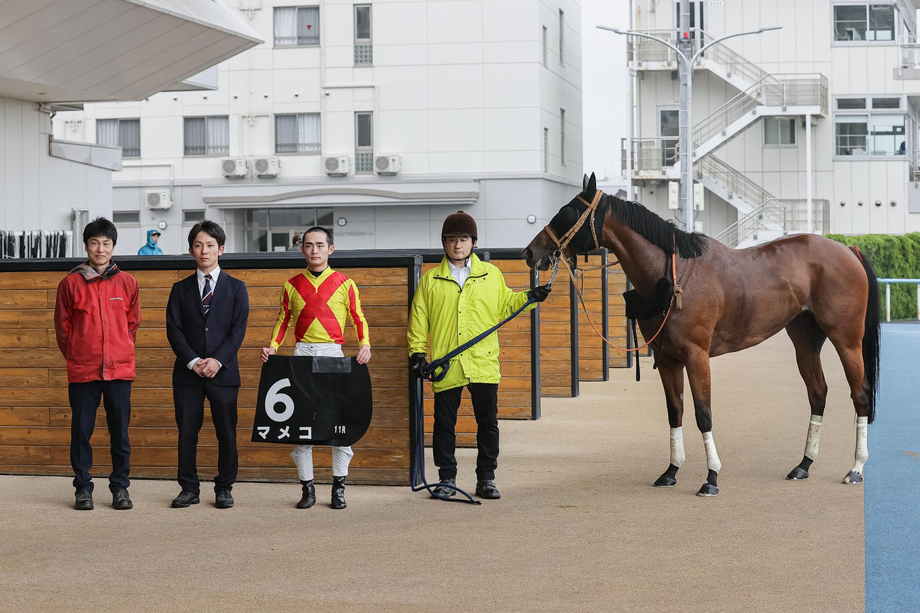 UHB杯を制したマメコと永野騎手（撮影・村野早祐）