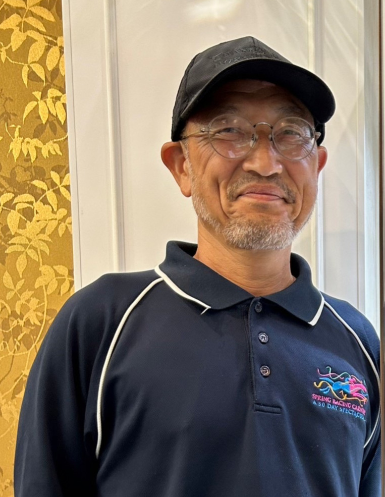 角居勝彦元調教師（2023年9月撮影）