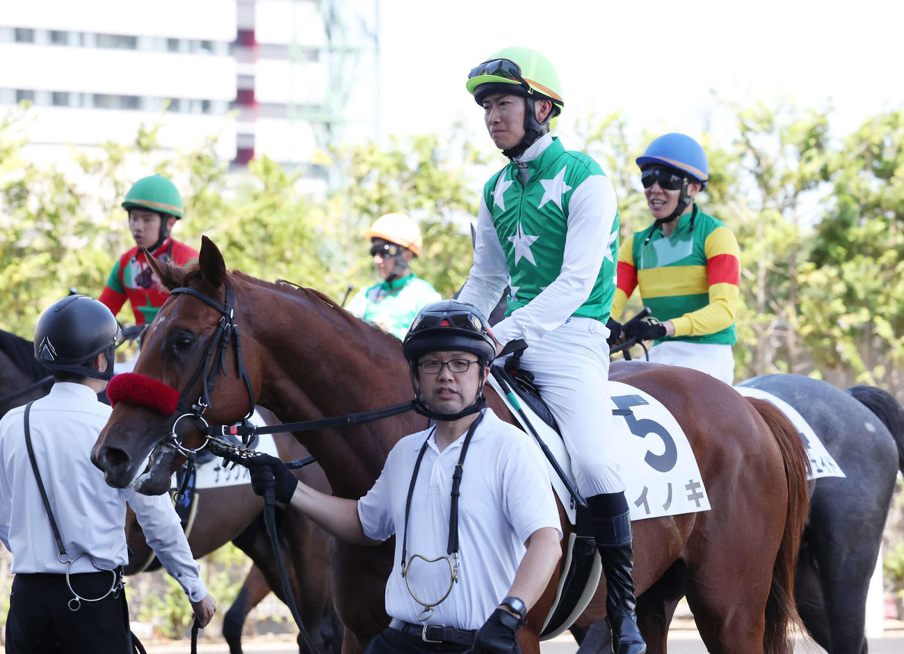 福島5R、デビュー戦で4着に敗れたイノキと菅原明騎手（撮影・丹羽敏通）