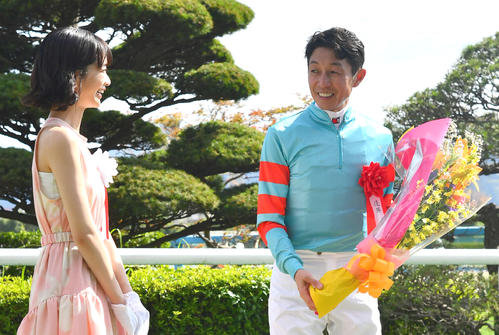 レジェンド武豊38年目で初の七夕JRA重賞制覇／プロキオンS - 競馬写真