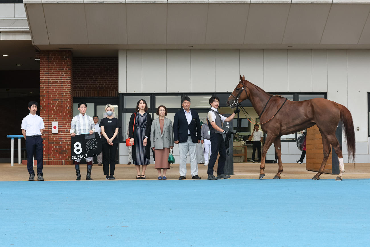 五稜郭Sを制したキミノナハマリアと鮫島駿騎手（撮影・村野早祐）