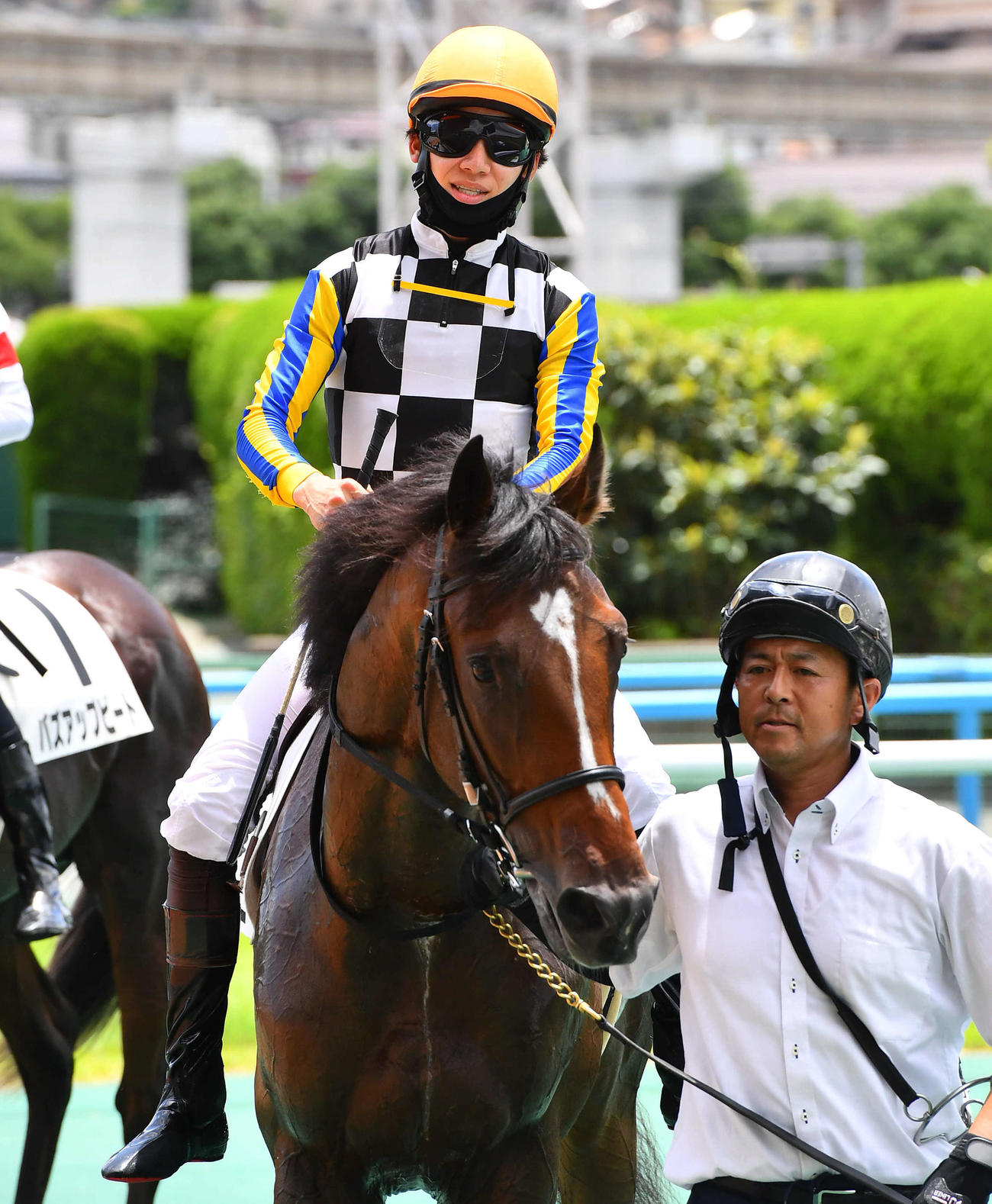 小倉5R・メイクデビュー小倉　1着のジョバンニと松山弘平騎手（撮影・岩下翔太）