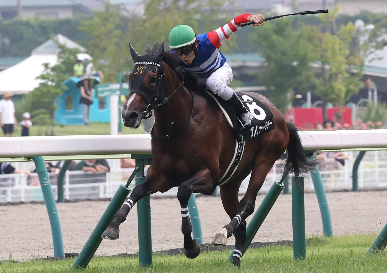 信夫山特別を制したプレリュードシチーと津村騎手（撮影・丹羽敏通）