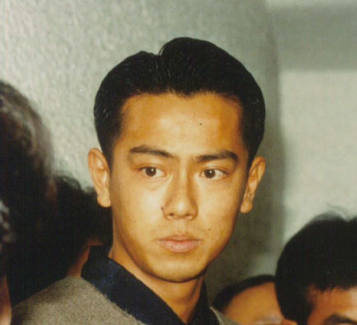 東幹久（2001年1月撮影）