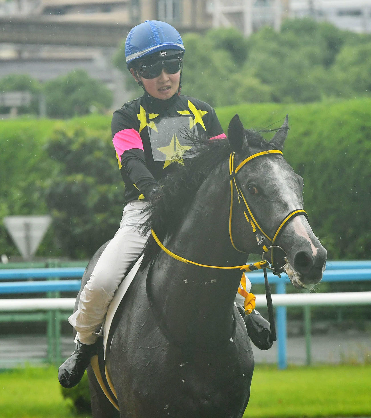 小倉5R1着のトップオンザヒルと田口騎手（撮影・岩下翔太）
